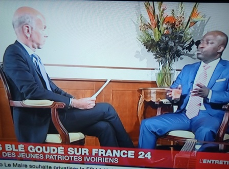 Interview du ministre Charles Blé Goudé sur France 24 :’’ Les ivoiriens l’ont vu agir. Ils l’ont observé dans sa gestion des libertés, sa gestion de l’économie, dans sa manière de concevoir la société ivoirienne. A la fin c’est à eux de décider s’ils veulent continuer avec lui ‘’