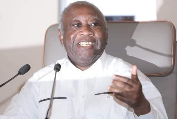 Côte d’Ivoire (altruisme): Gbagbo soulage les femmes des détenus d’opinions.
