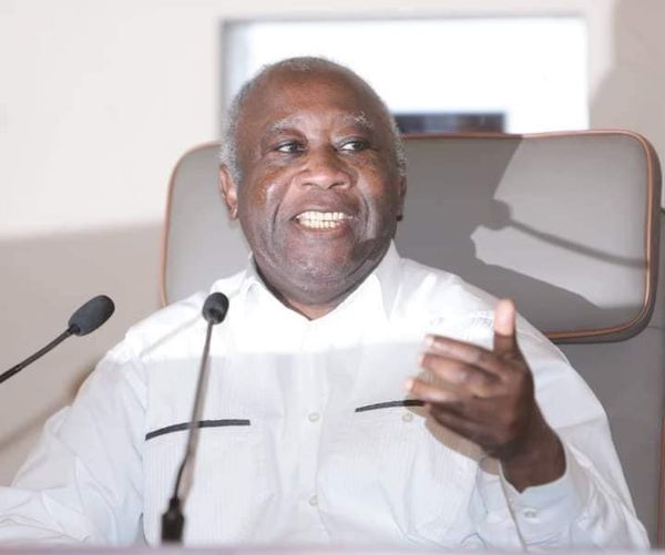 Côte d’Ivoire (altruisme): Gbagbo soulage les femmes des détenus d’opinions.