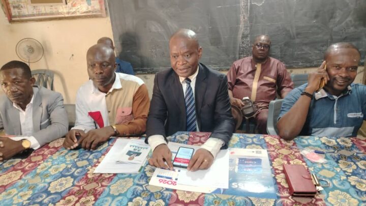 Menaet conférence de presse d’un collectif issu de l’Is-Mena M:Kouassi Iri Albin Sg Merci :” Bli Blé a dévié la voie ”